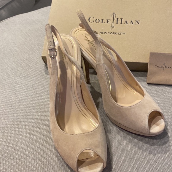 Cole Haan Chelsea slingback stacked heels Sandstone Suedegold heels - Picture 4 of 10
